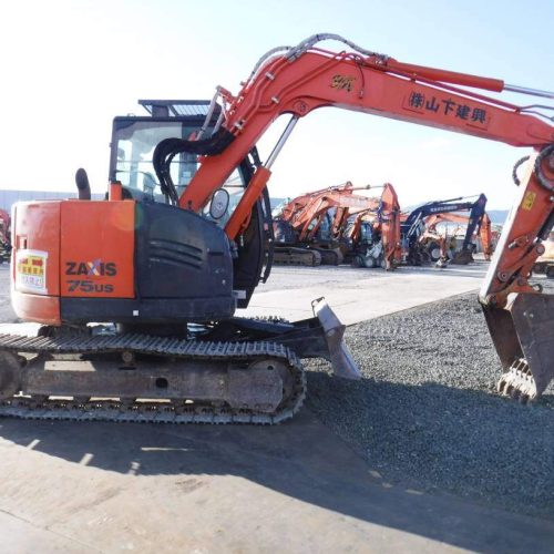 Maquinaria pesada usada Excavadora Hitachi ZX75US-5B SN X2410 (1)