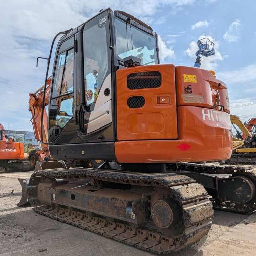 Maquinaria pesada usada Excavadora Hitachi ZX75US-5B SN X5499
