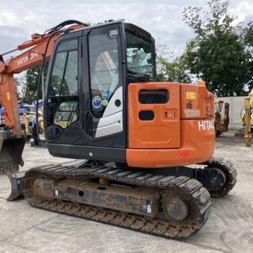 Maquinaria pesada usada Excavadora Hitachi ZX75US-5B SN X5499