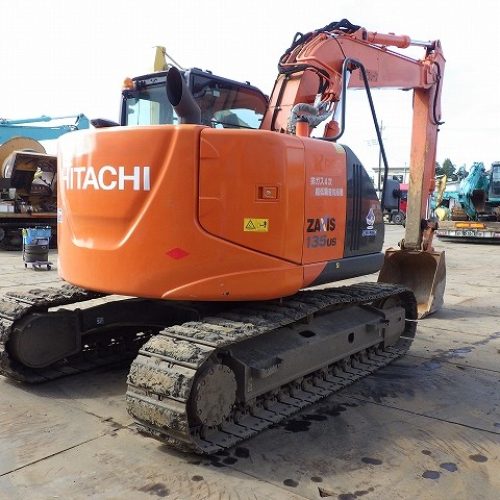 Maquinaria pesada usada Excavadora hitachi ZX135 SN X9018 (1)