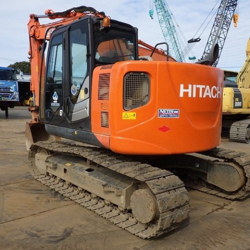 Maquinaria pesada usada Excavadora hitachi ZX135 SN X9018 (1)