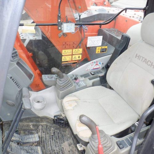 Maquinaria pesada usada Excavadora Hitachi ZX135USK-5B sn X1693