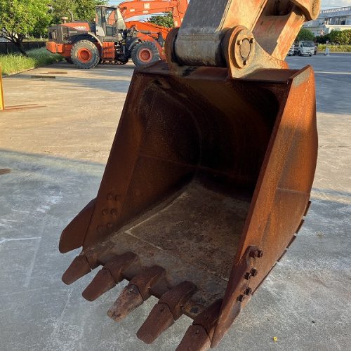 Maquinaria pesada usada Hitachi ZX200-6 SN X07277 (1)