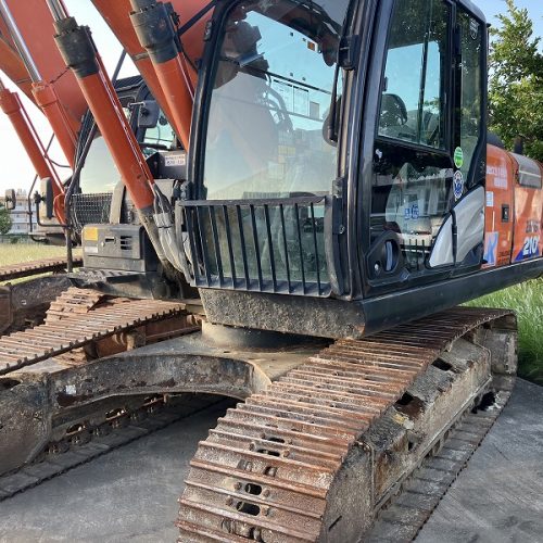 Maquinaria pesada usada Hitachi ZX200-6 SN X07277 (1)