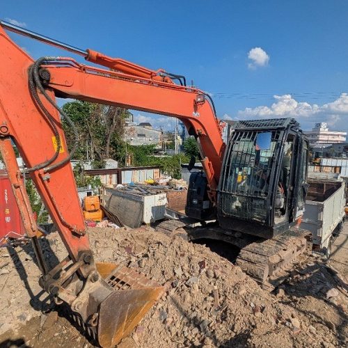 Maquinaria pesada usada Miniexcavadora Hitachi ZX75USK-5B SN X3609