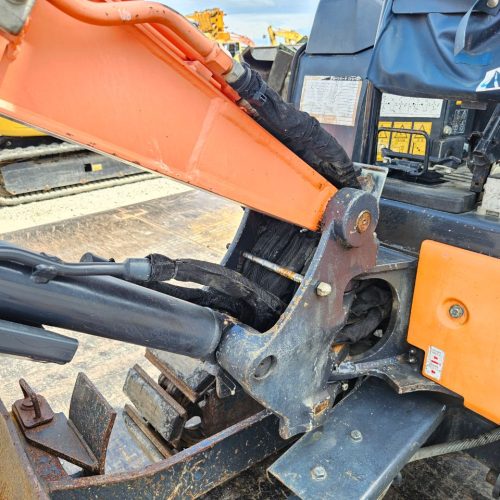 Maquinaria pesada usada Miniexcavadora ZX17U-5A SN X0773 -01