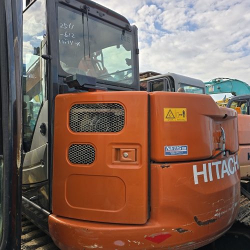 Maquinaria pesada usada excavadora Hitachi ZX75US-5B SN X5611 (1)