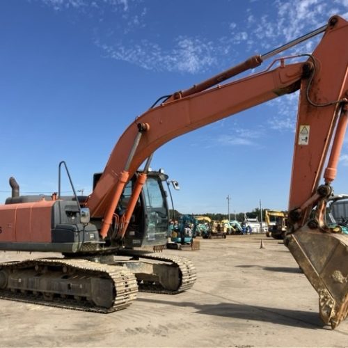 Maquinaria pesada usada excavadora Hitachi ZX200-5B SN X01028