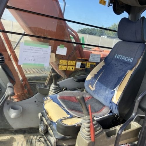 Maquinaria pesada usada excavadora Hitachi ZX200-5B SN X01028