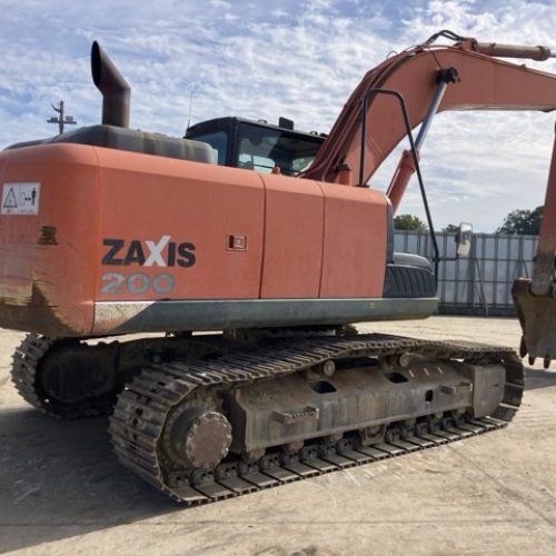 Maquinaria pesada usada excavadora Hitachi ZX200-5B SN X01028