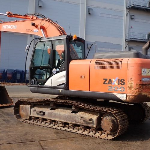 Maquinaria pesada usada excavadora Hitachi ZX200-5B SN X06431 (1)