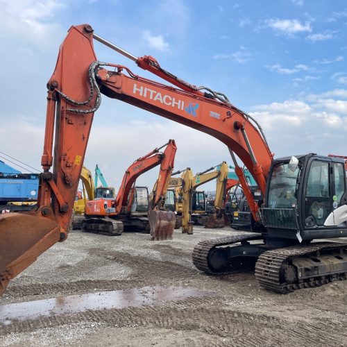 Maquinaria pesada usada excavadora Hitachi ZX200-6 SN X10832 (1)
