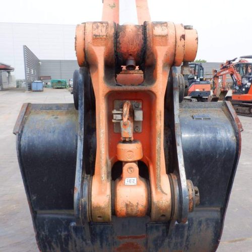 Maquinaria pesada usada excavadora Hitachi ZX200X SN X 05759 (1)