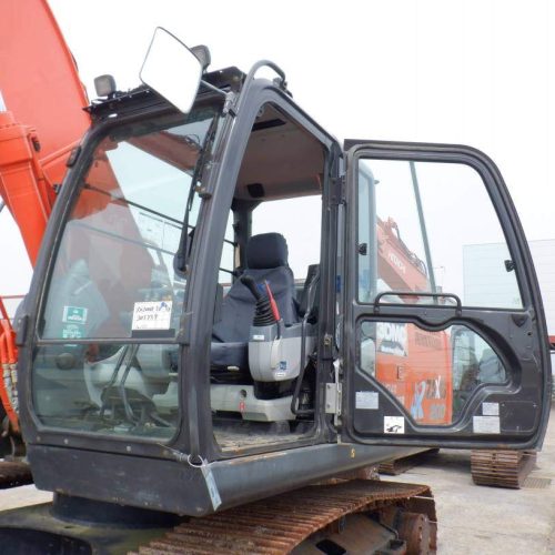 Maquinaria pesada usada excavadora Hitachi ZX200X SN X 05759 (1)