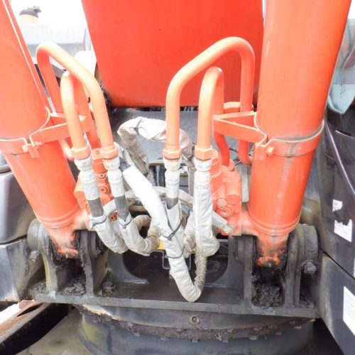 Maquinaria pesada usada excavadora Hitachi ZX200X SN X05732 (1)