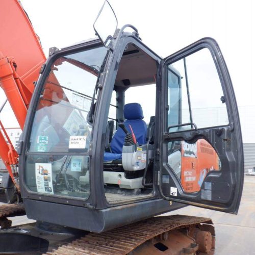 Maquinaria pesada usada excavadora Hitachi ZX200X SN X05732 (1)