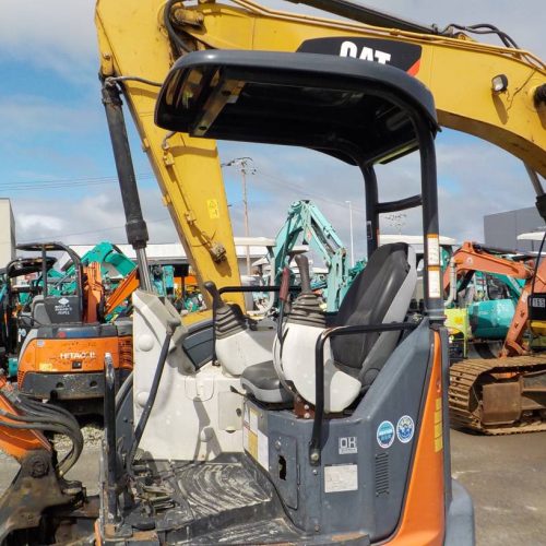 Maquinaria pesada usada excavadora Hitachi ZX35U-5A SN X0001 (1)