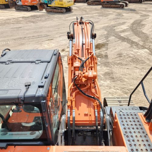 Maquinaria pesada usada excavadora ZX200LC-6 SN X10291