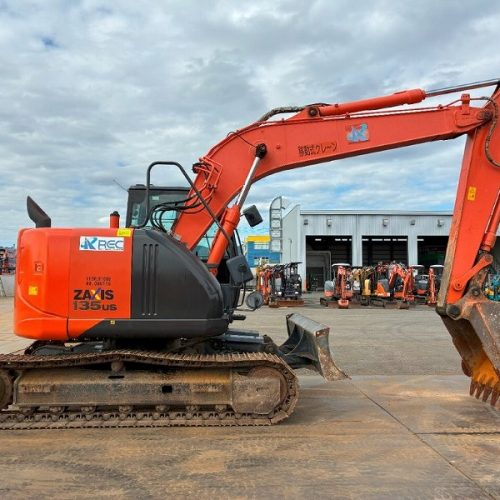 Maquinaria pesada usada excavadora hitachi ZX135US-5B SN X9116 (1)