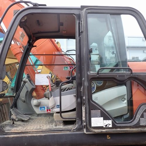 Maquinaria pesada usada excavadora hitachi ZX200-5B SN X03548 (1)