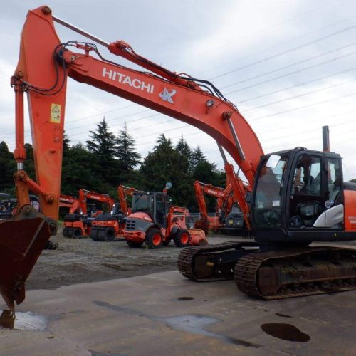Maquinaria pesada usada excvadora Hitachi ZX200X-5B SN X05945 (1)