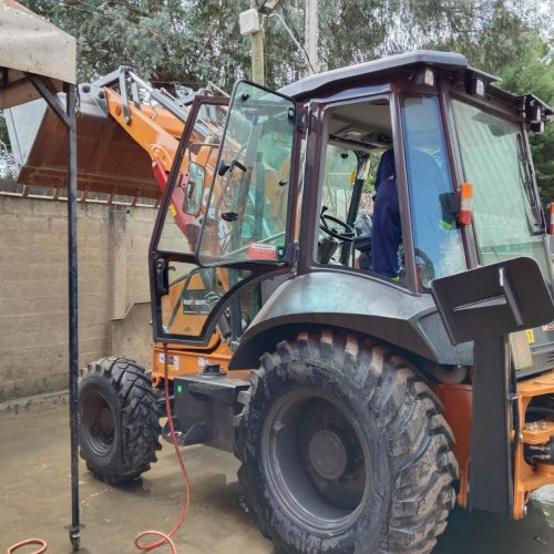 Maquinaria pesada usada retrocargador case 575SV sn X2294