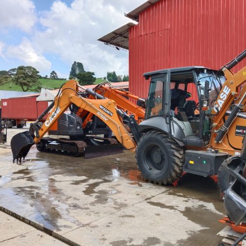 Maquinaria pesada usada retrocargador case 575SV sn X2294