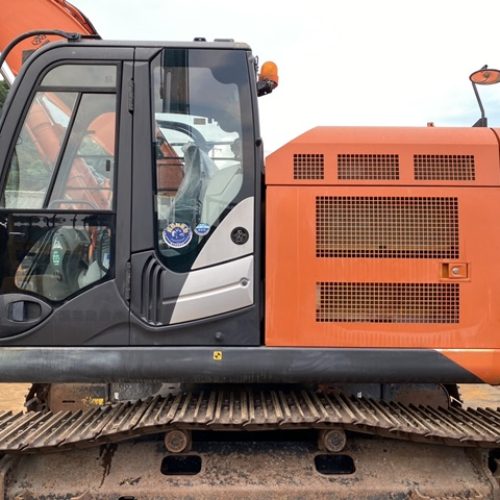 Excavadora HITACHI ZX225USR-5B SN X04025